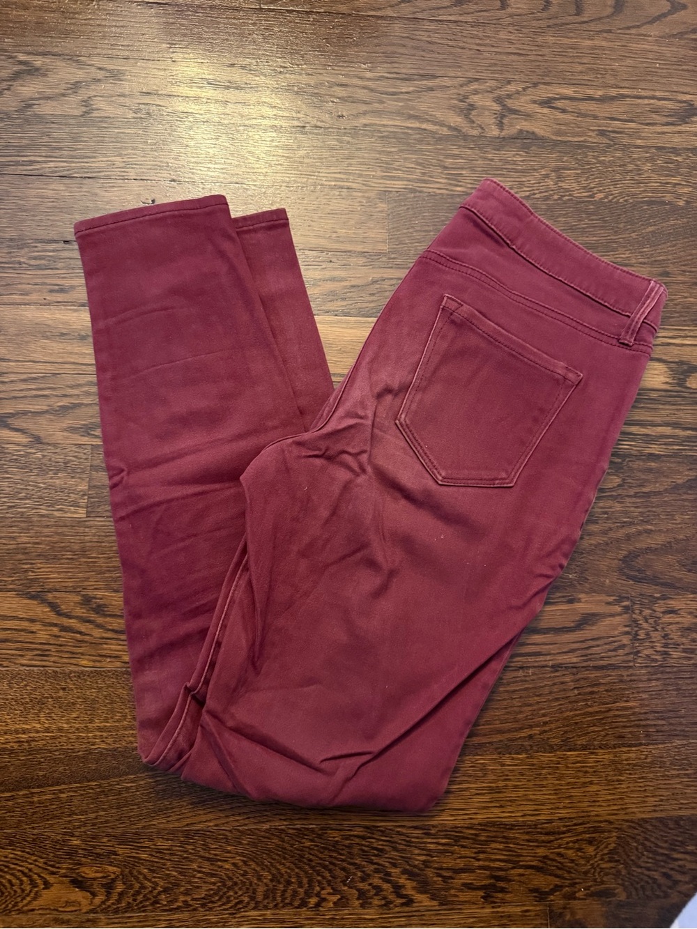Old Navy Rockstar Mid-Rise Skinny Pants in Burgundy